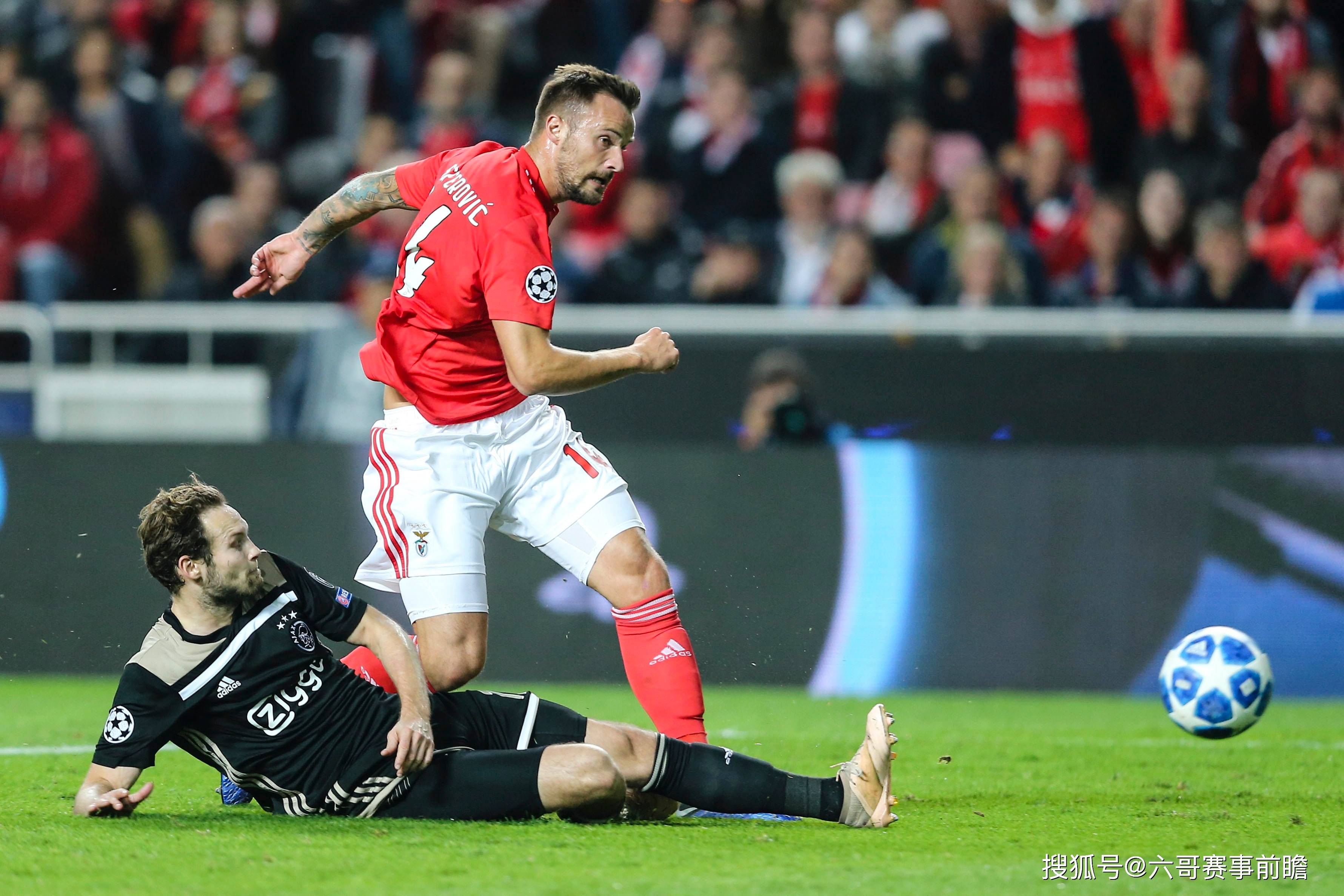 葡萄牙险胜西班牙，在比赛最后时刻扳回局面